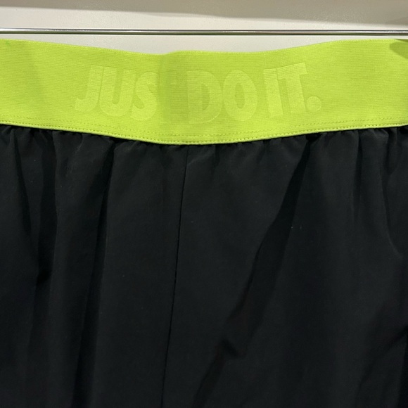 Nike Dri Fit Shorts - Picture 2 of 3